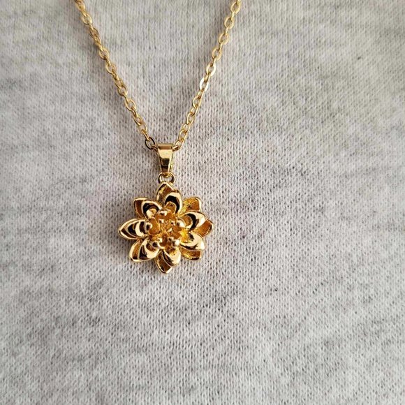 Fashion 18k Yellow Gold Plated Women Jewelry Lotus Flower Necklaces Pendant - Picture 4 of 6